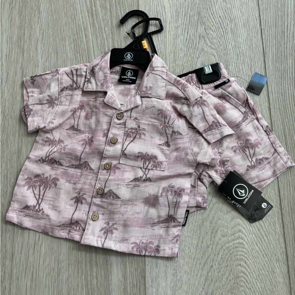 BNWT Volcom 2 piece set sz 12 months
